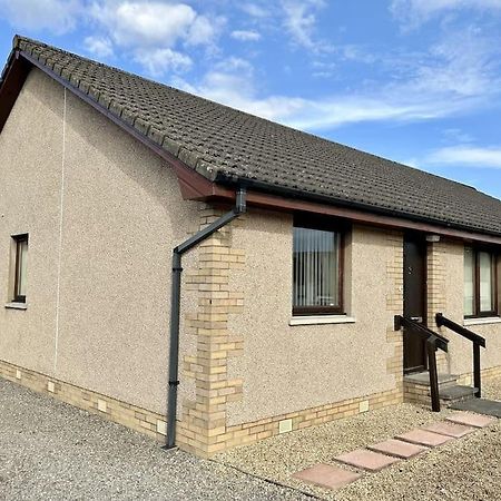 Cosy At Camden, Entire Bungalow Evanton Екстер'єр фото