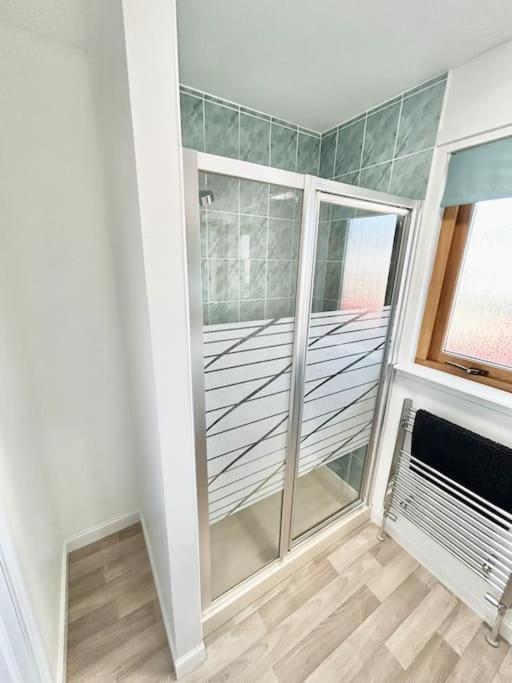 Cosy At Camden, Entire Bungalow Evanton Екстер'єр фото